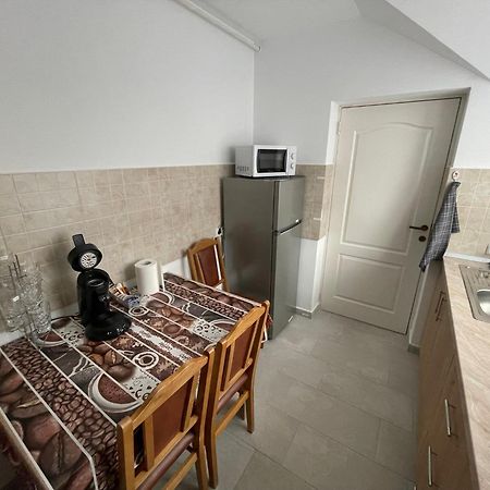 Sara Apartament Lugoj Exteriör bild