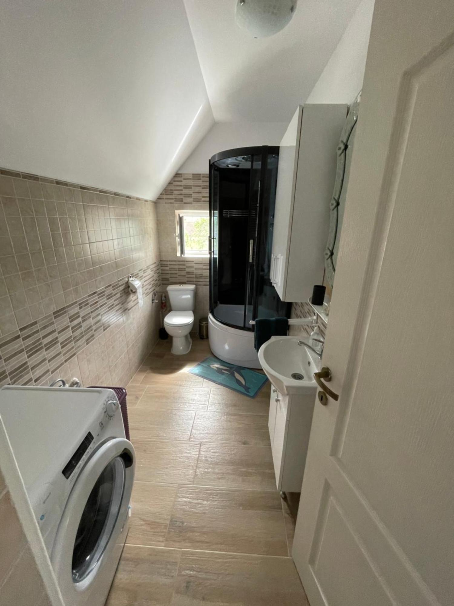 Sara Apartament Lugoj Exteriör bild