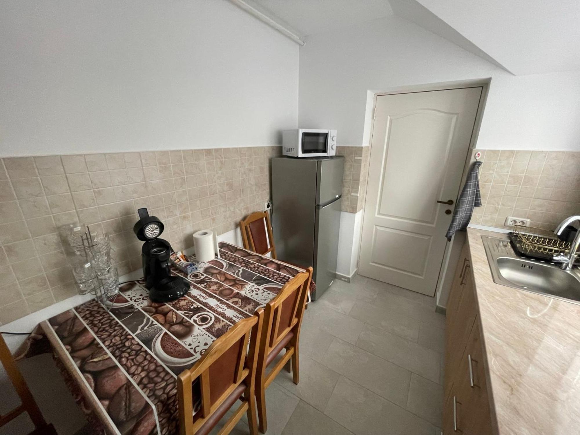 Sara Apartament Lugoj Exteriör bild