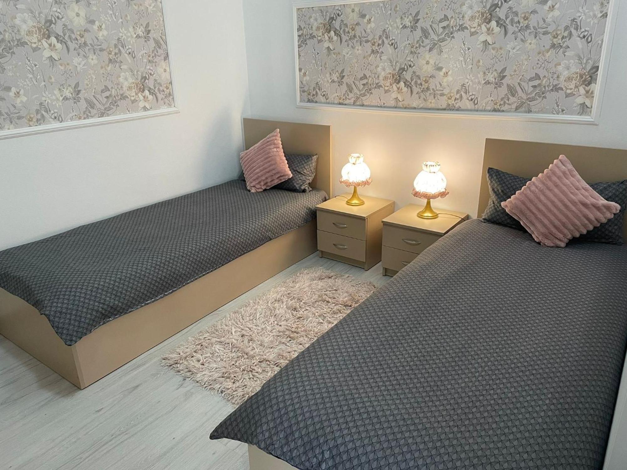 Sara Apartament Lugoj Exteriör bild