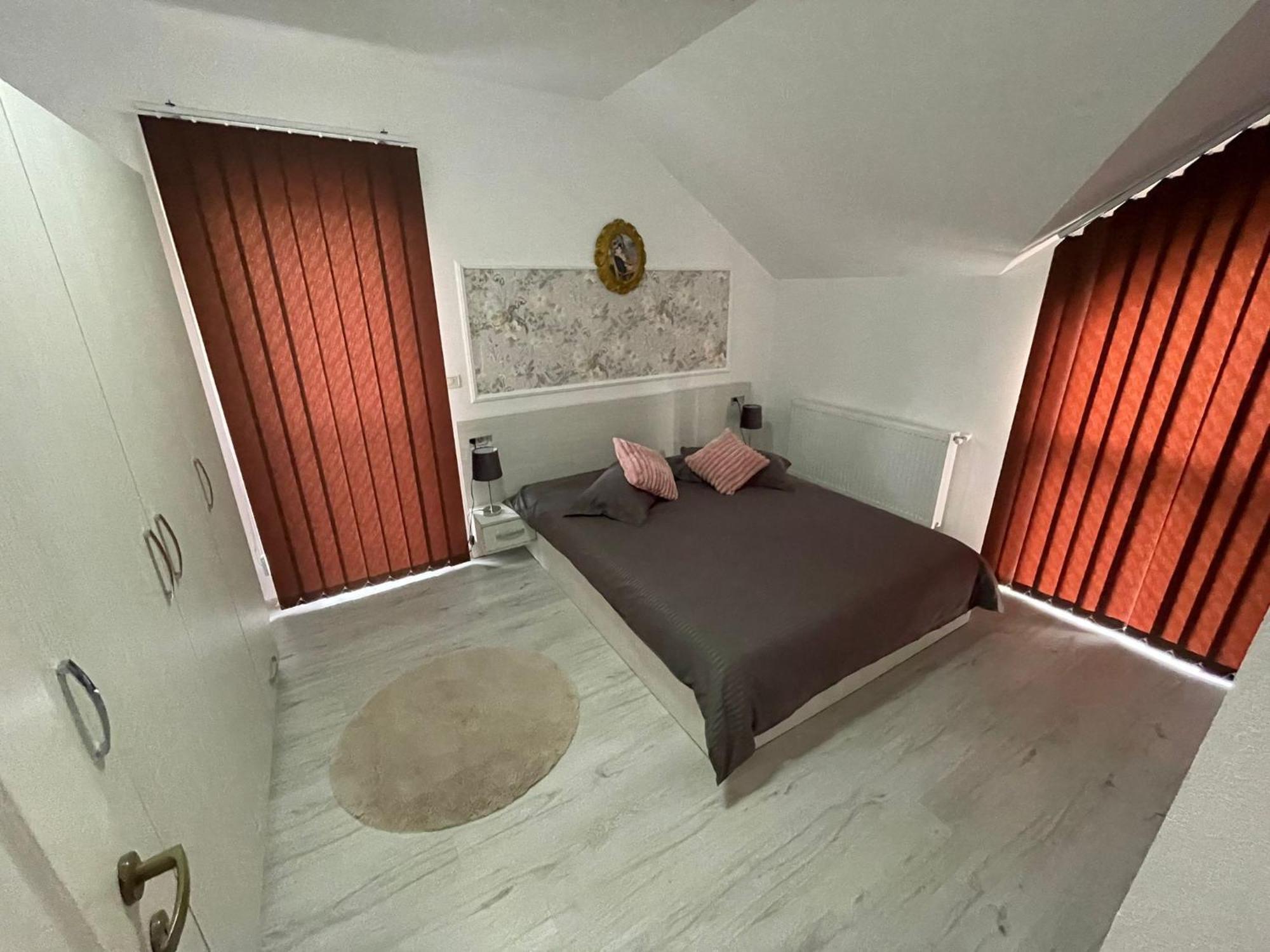 Sara Apartament Lugoj Exteriör bild